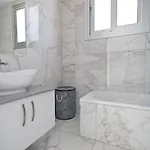 Clea,stunning 4bdr Villa, Seaviews Villa