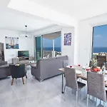 Clea,stunning 4bdr Villa, Seaviews فيلة