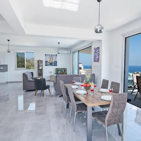 Clea,stunning 4bdr Villa, Seaviews プロタラス