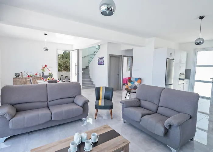 Clea,stunning 4bdr Villa, Seaviews