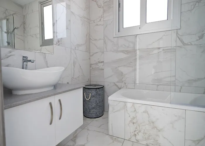 Clea,stunning 4bdr Villa, Seaviews Villa